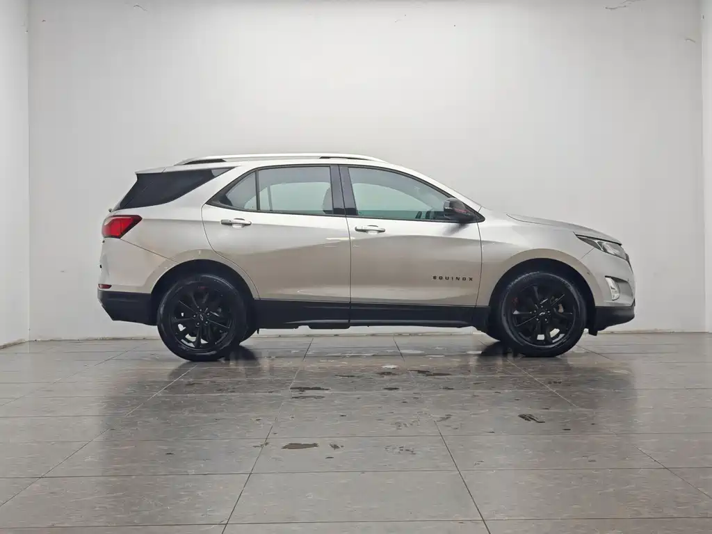 Chevrolet Equinox — миниатюра 11