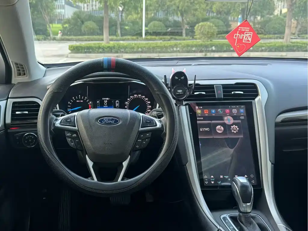 Ford Mondeo — миниатюра 5