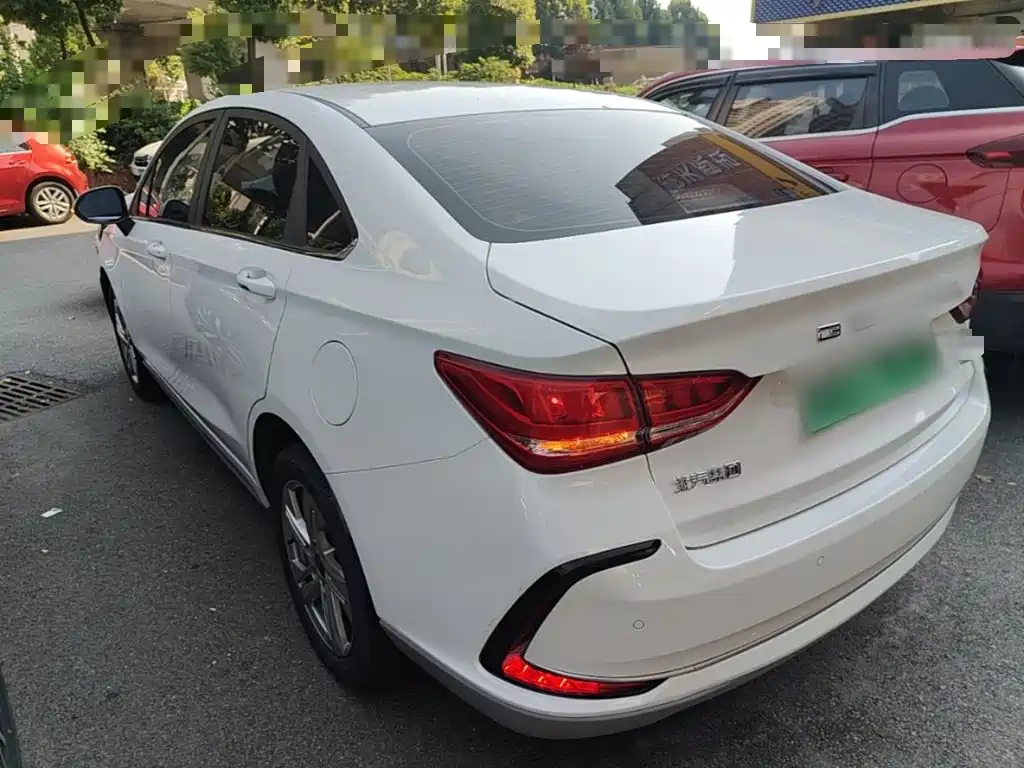 BAIC EU5 — миниатюра 5