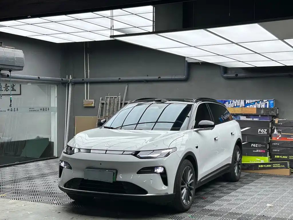 Leapmotor Leapmotor C11 — миниатюра 3