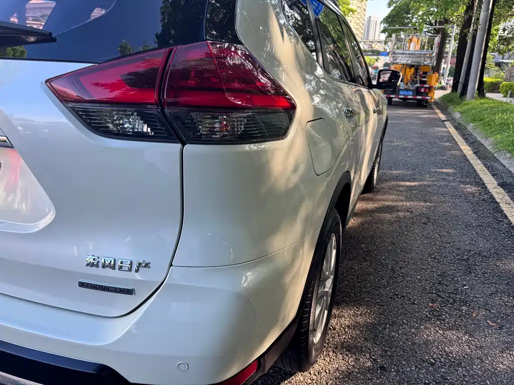 Nissan X-Trail — миниатюра 8