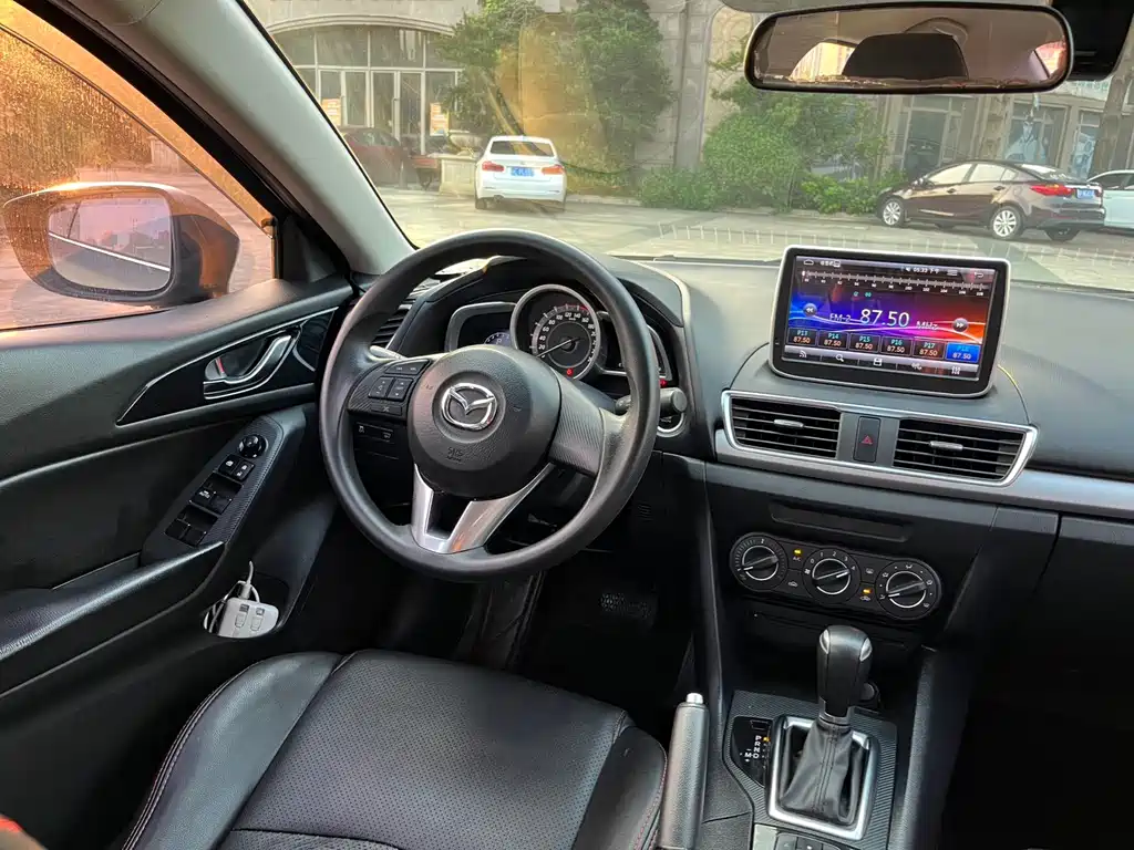 Mazda 3 Axela — миниатюра 10