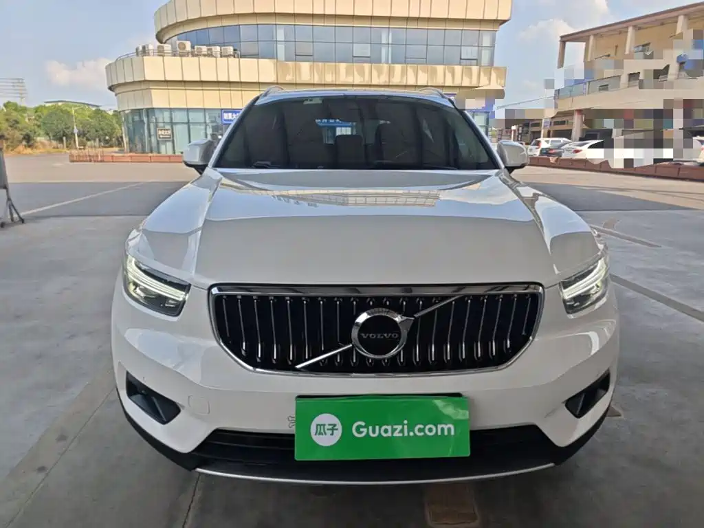 Volvo XC40 — миниатюра 3
