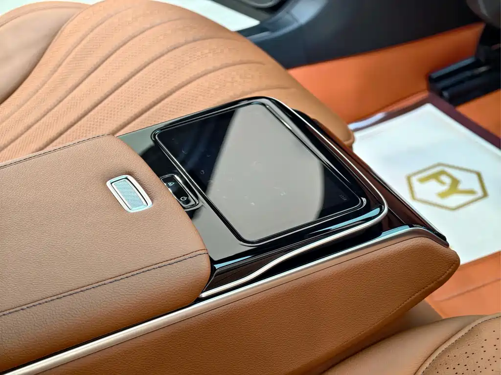 Mercedes-Benz S-Class — миниатюра 14