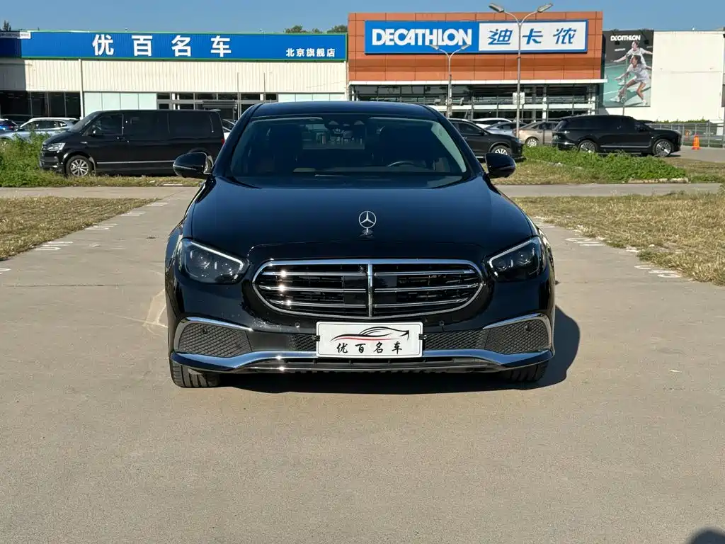 Mercedes-Benz E-Class — миниатюра 13