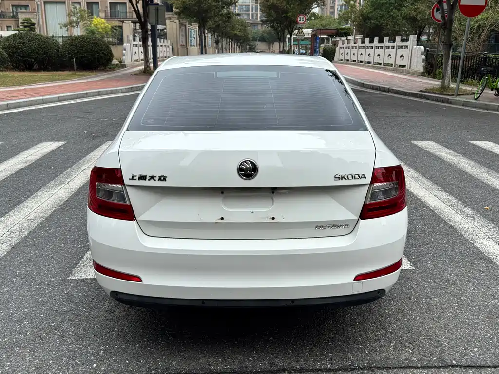 Skoda Octavia — миниатюра 5