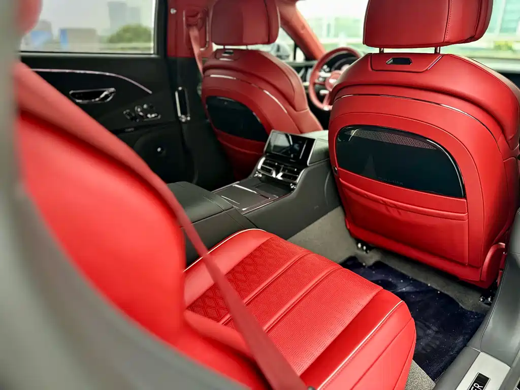 Bentley Flying Spur PHEV — миниатюра 11