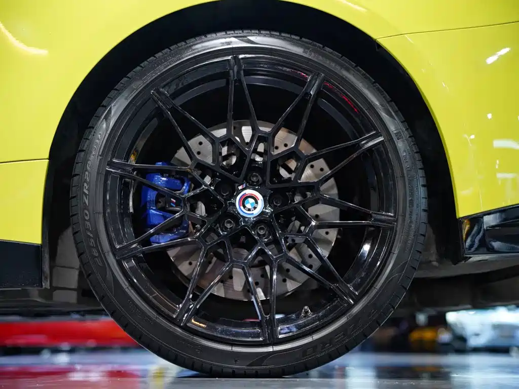 BMW M4 — миниатюра 9