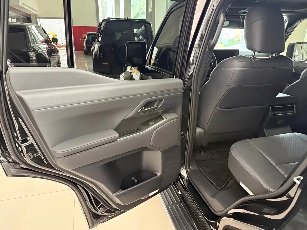 Lexus GX — миниатюра 17
