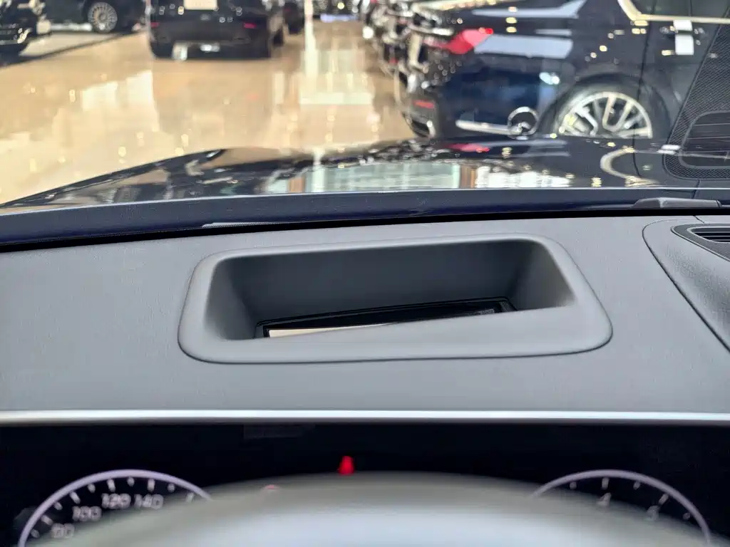 Mercedes-Benz S-Class — миниатюра 22