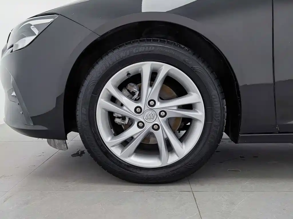 Buick Regal — миниатюра 17