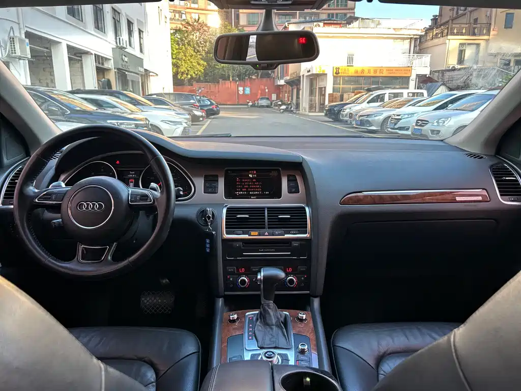 Audi Q7 — миниатюра 27