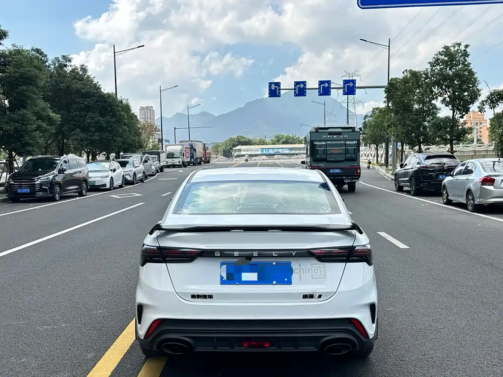 Geely Binrui — миниатюра 15