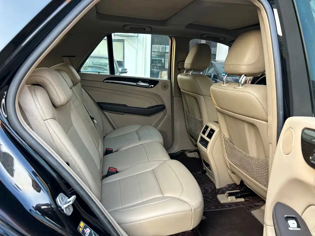 Mercedes-Benz M-Class — миниатюра 33