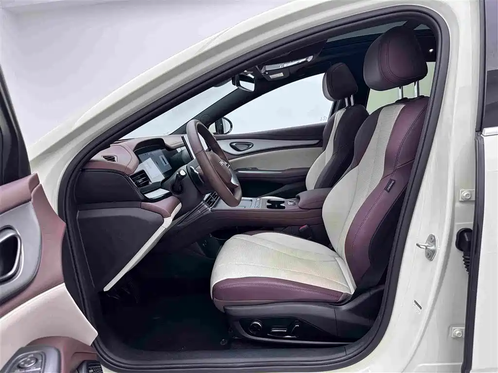 BYD Seal 07 DM-i — миниатюра 19