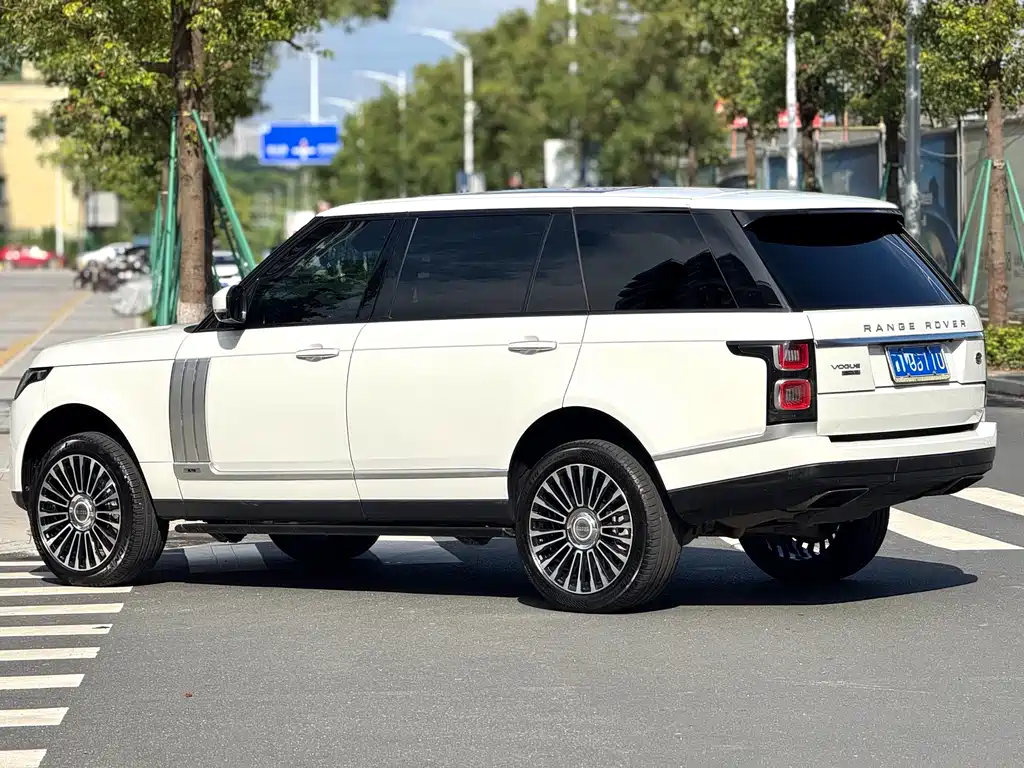 Land Rover Range Rover — миниатюра 7