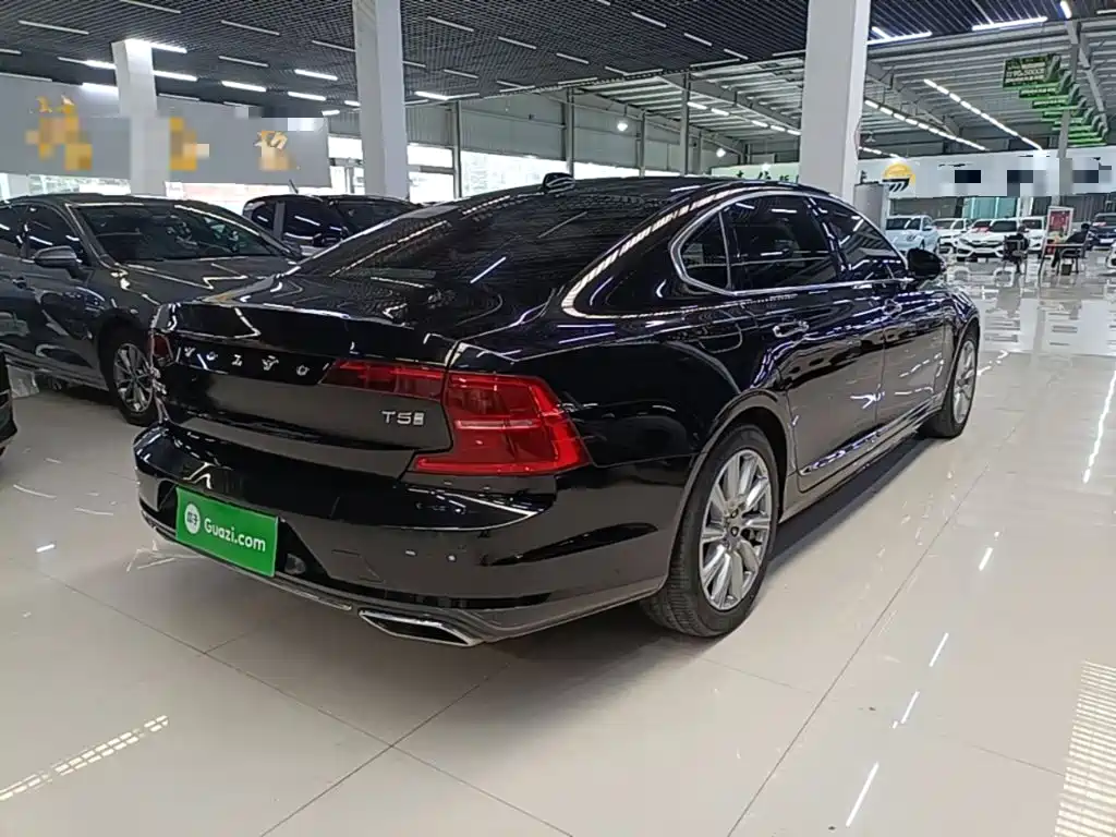 Volvo S90 — миниатюра 7