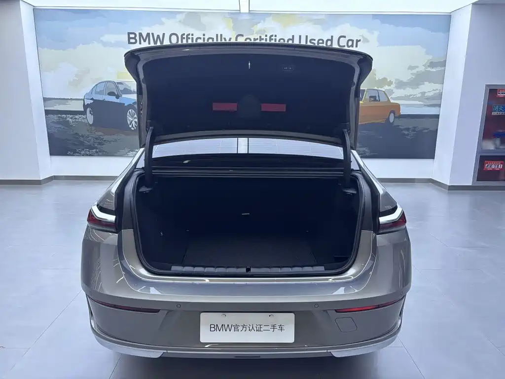 BMW i7 — миниатюра 5