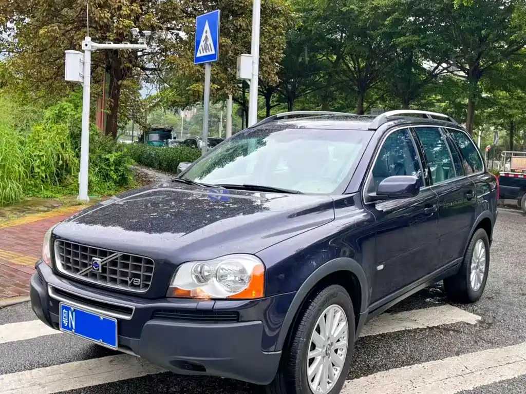 Volvo XC90 2006 4.4 V8 AWD мест Executive