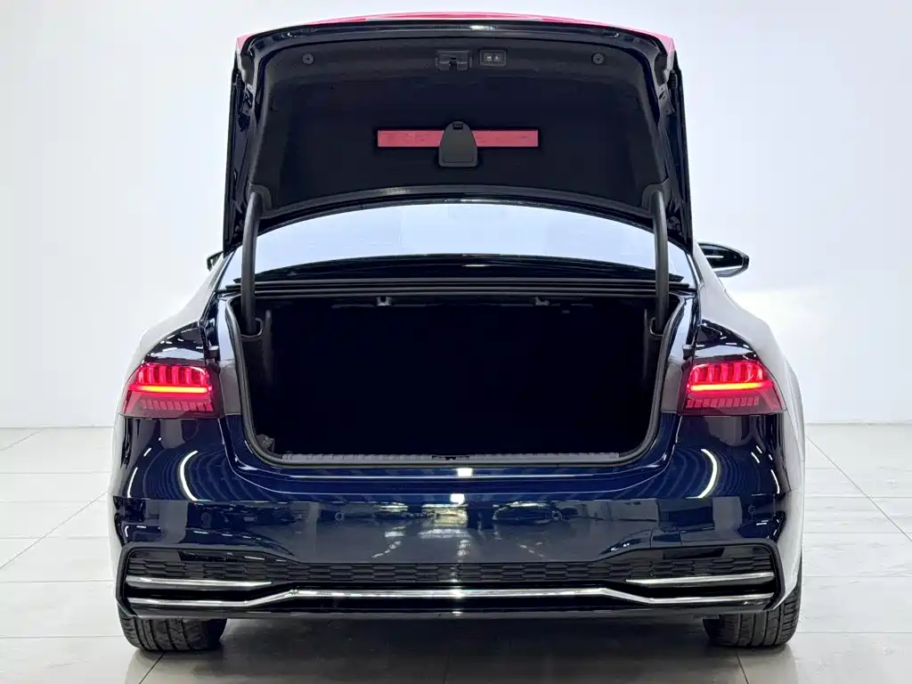 Audi A7L — миниатюра 5