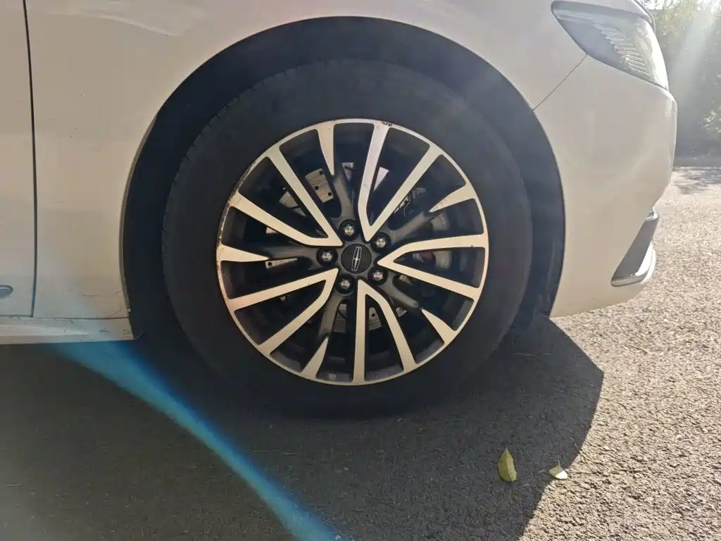 Lincoln Continental — миниатюра 24
