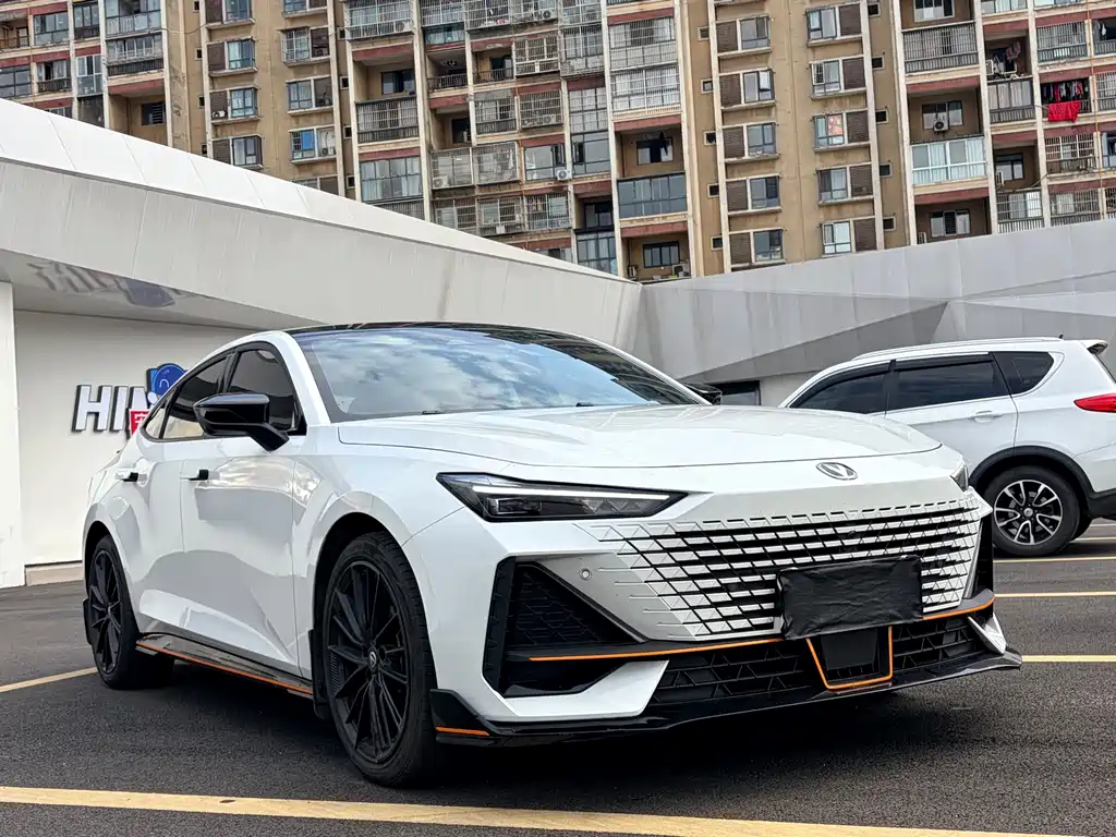Changan UNI-V — миниатюра 3