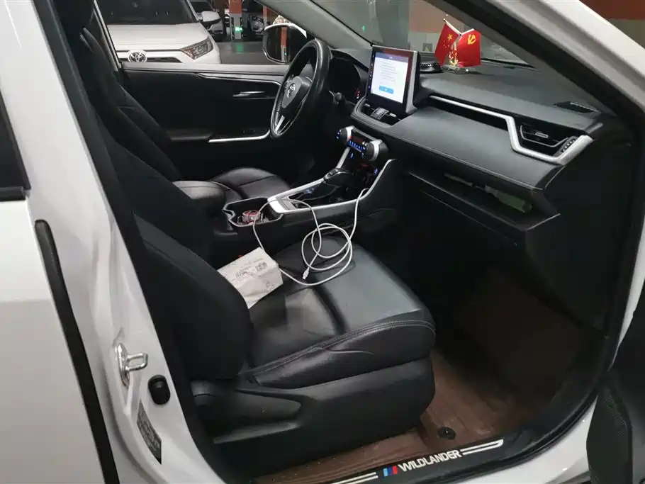 Toyota Wildlander 2022 2.0L CVT Luxury PLUS