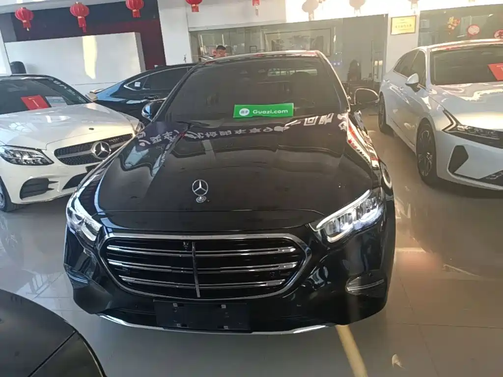 Mercedes-Benz E-Class — миниатюра 3