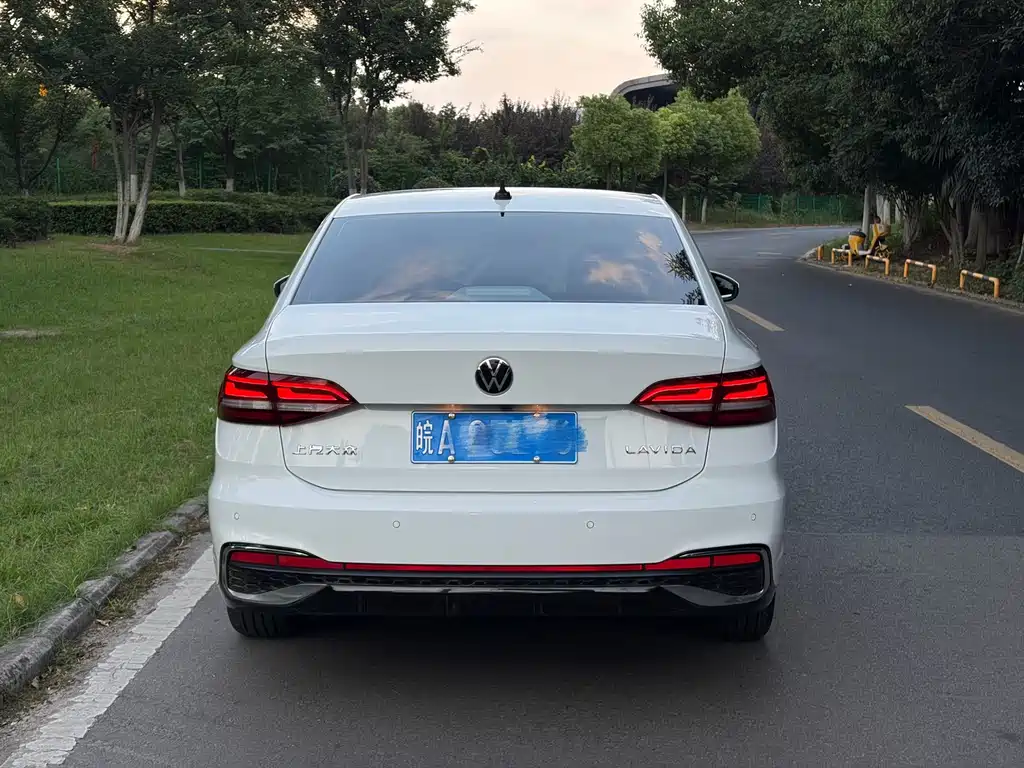 Volkswagen Lavida — миниатюра 12