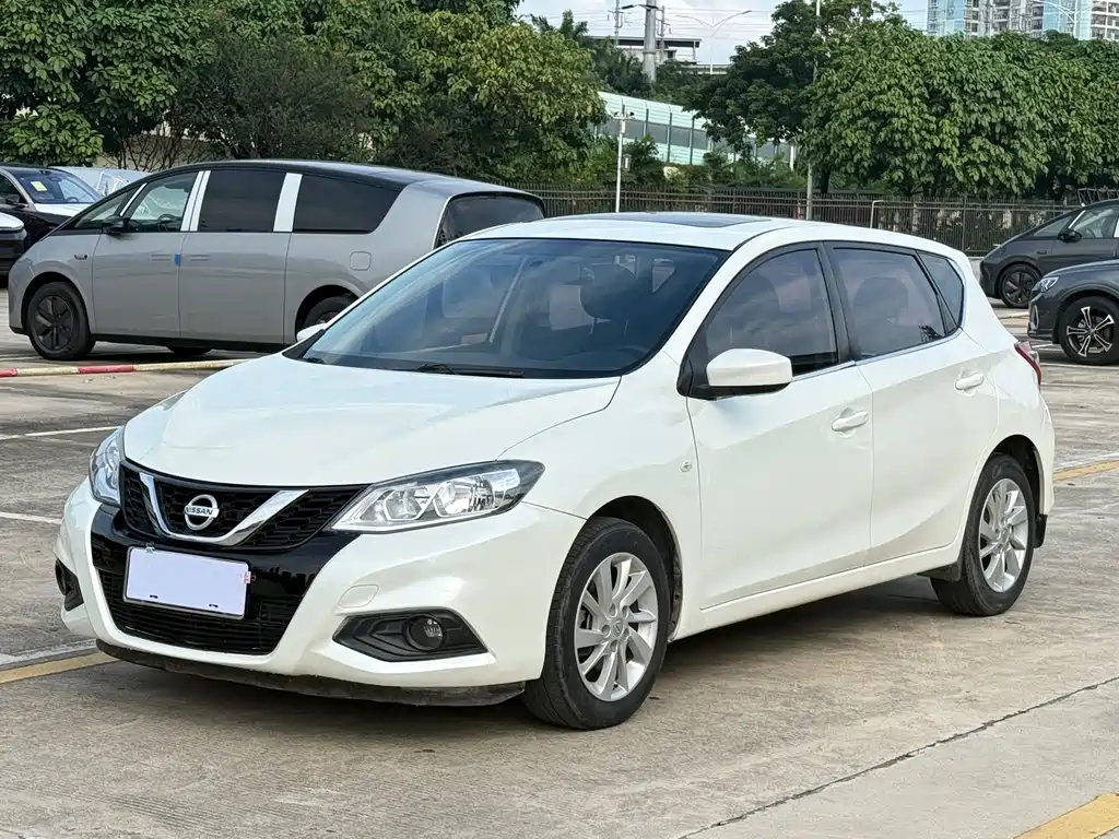 Купить Nissan Tiida