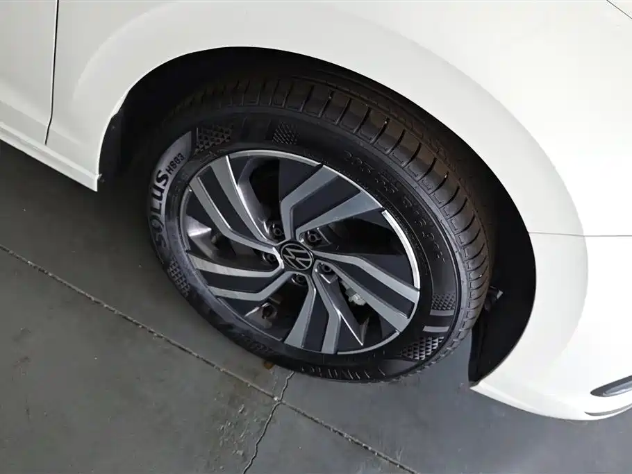 Volkswagen Bora 2025 200TSI DSG