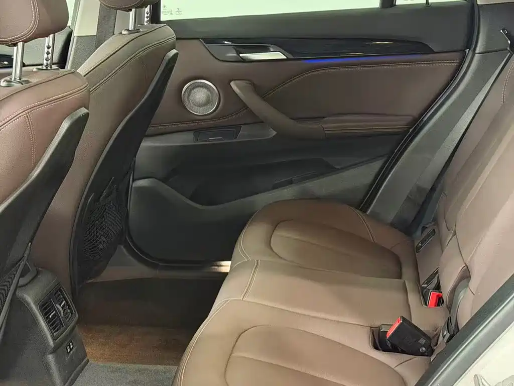 BMW X1 — миниатюра 15