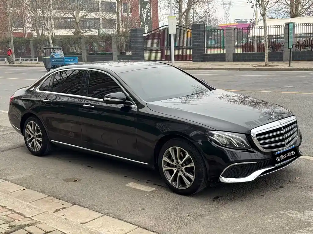 MERCEDES-BENZ E CLASS