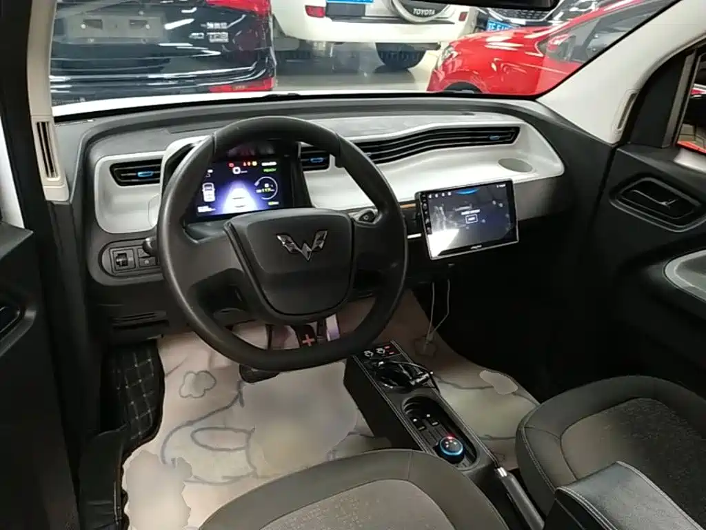 Wuling MINIEV — миниатюра 10