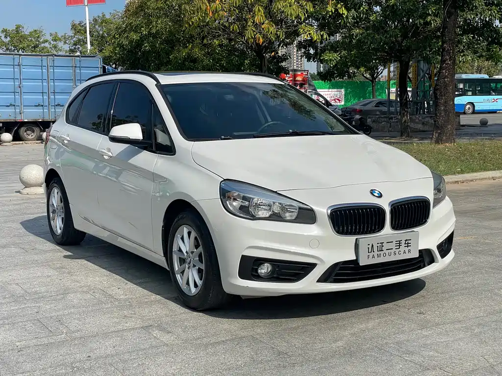 BMW 2 Series Active Tourer — миниатюра 3