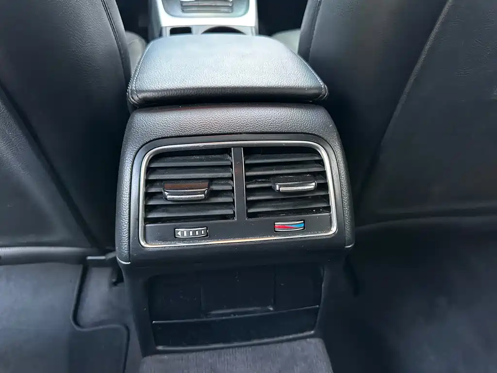 Audi A4L — миниатюра 12