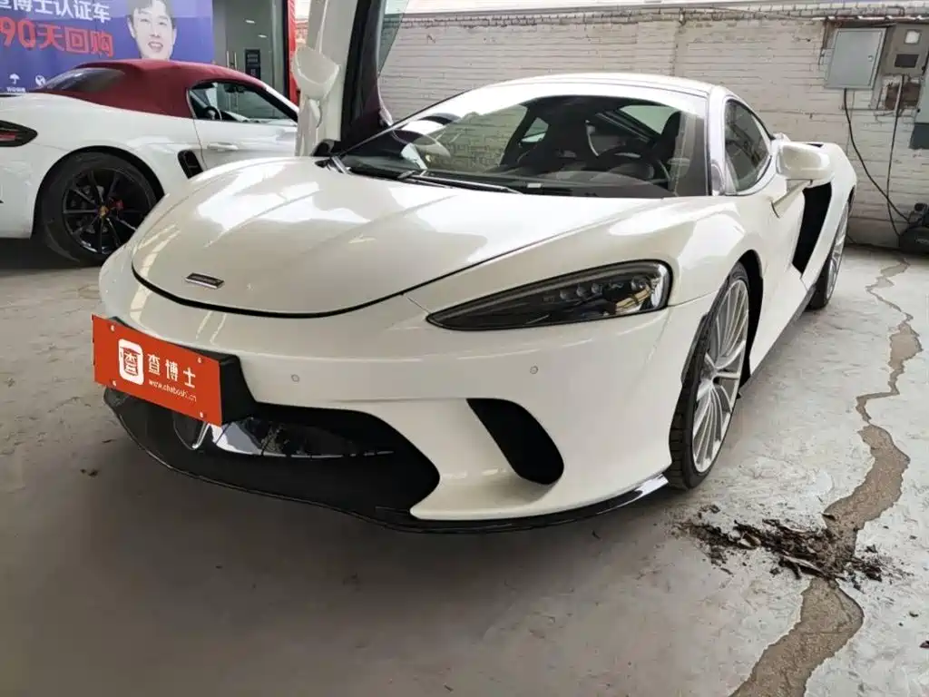MCLAREN GT