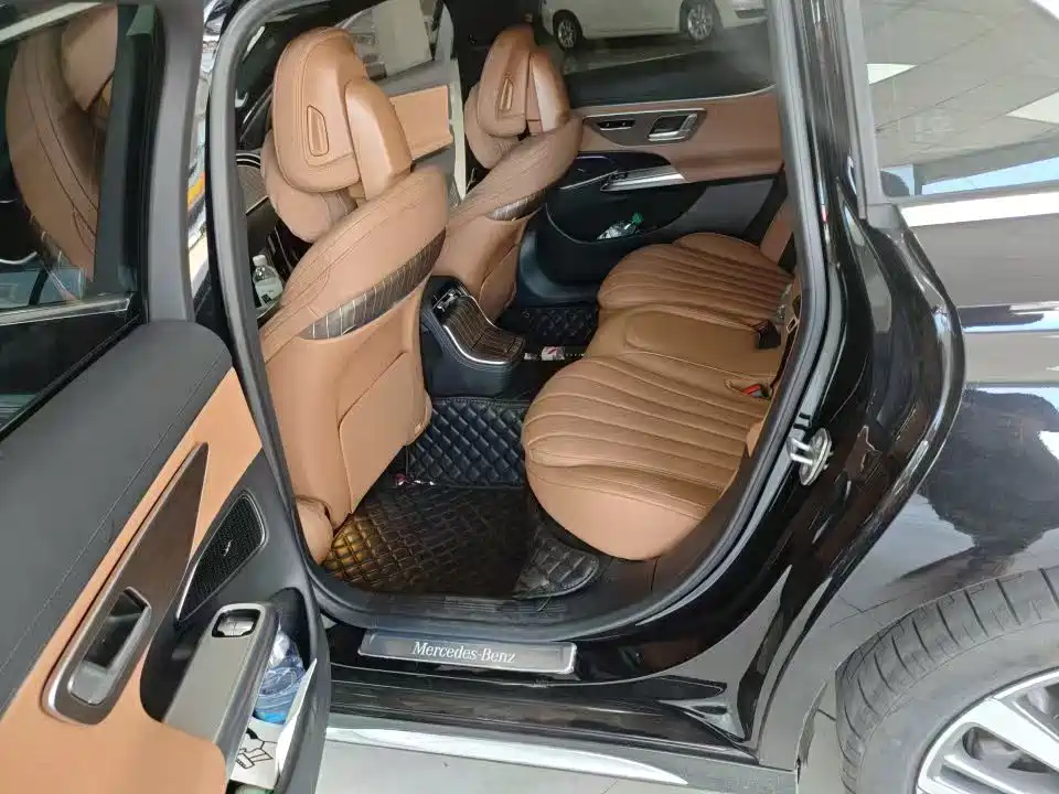Mercedes-Benz E-Class — миниатюра 5