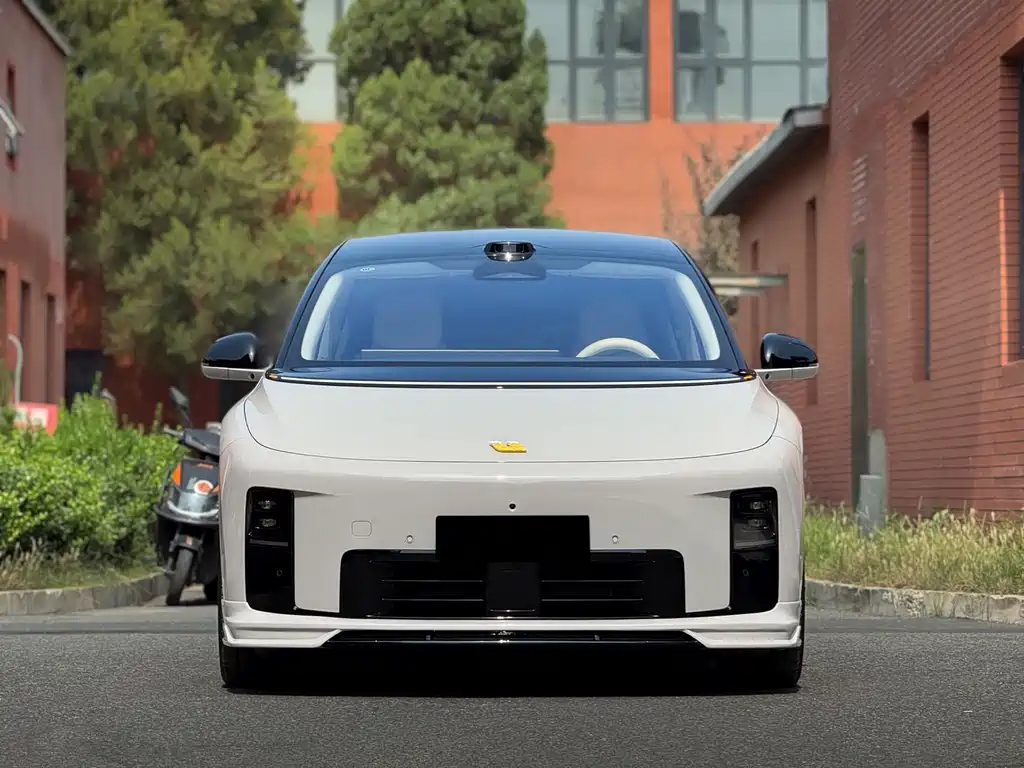 Li Auto Li i8 — миниатюра 2