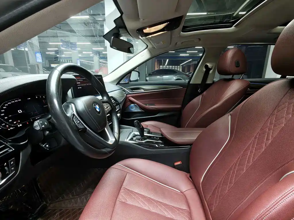 BMW 5 Series — миниатюра 5