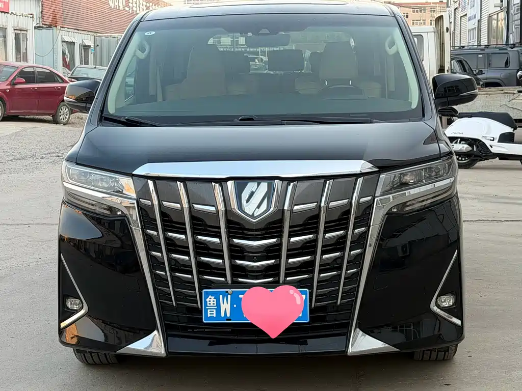 Toyota Alphard — миниатюра 2