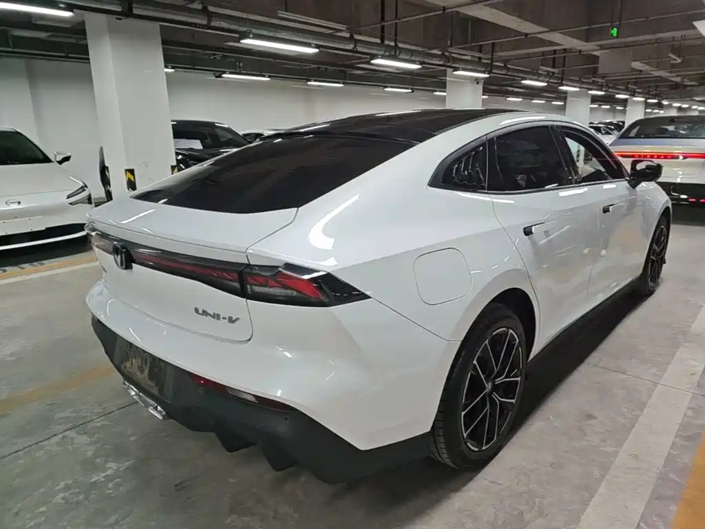 Changan UNI-V iDD — миниатюра 7