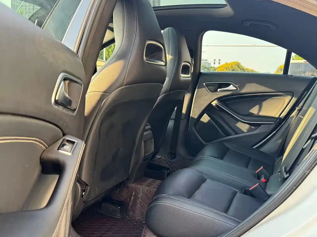 Mercedes-Benz CLA (Import) — миниатюра 5