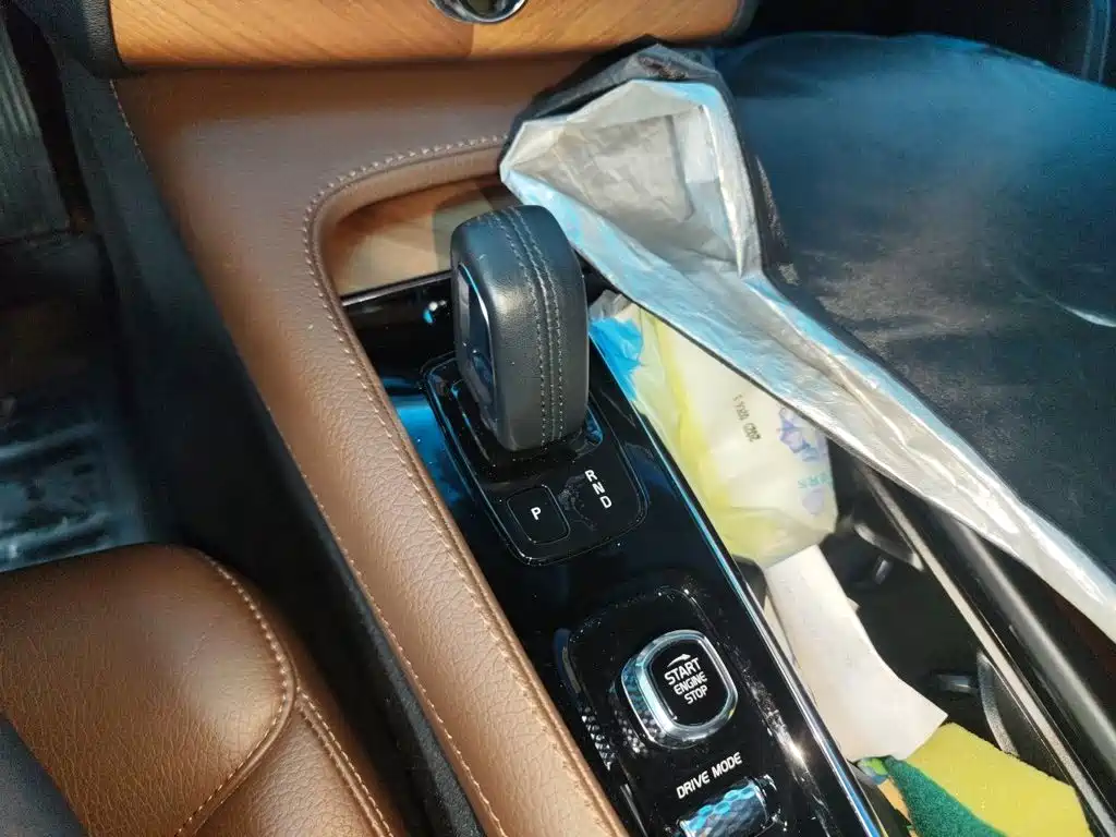 Volvo XC90 — миниатюра 15