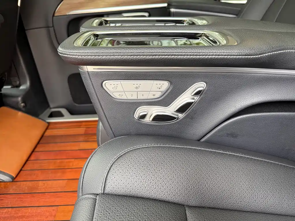 MERCEDES-BENZ V CLASS