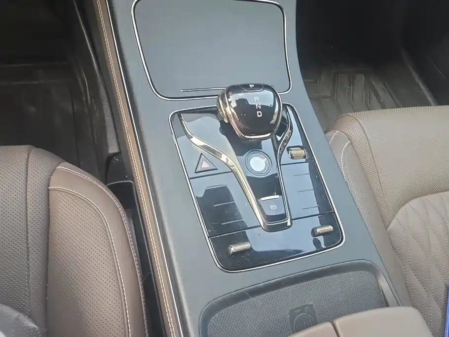 BYD Han — миниатюра 16