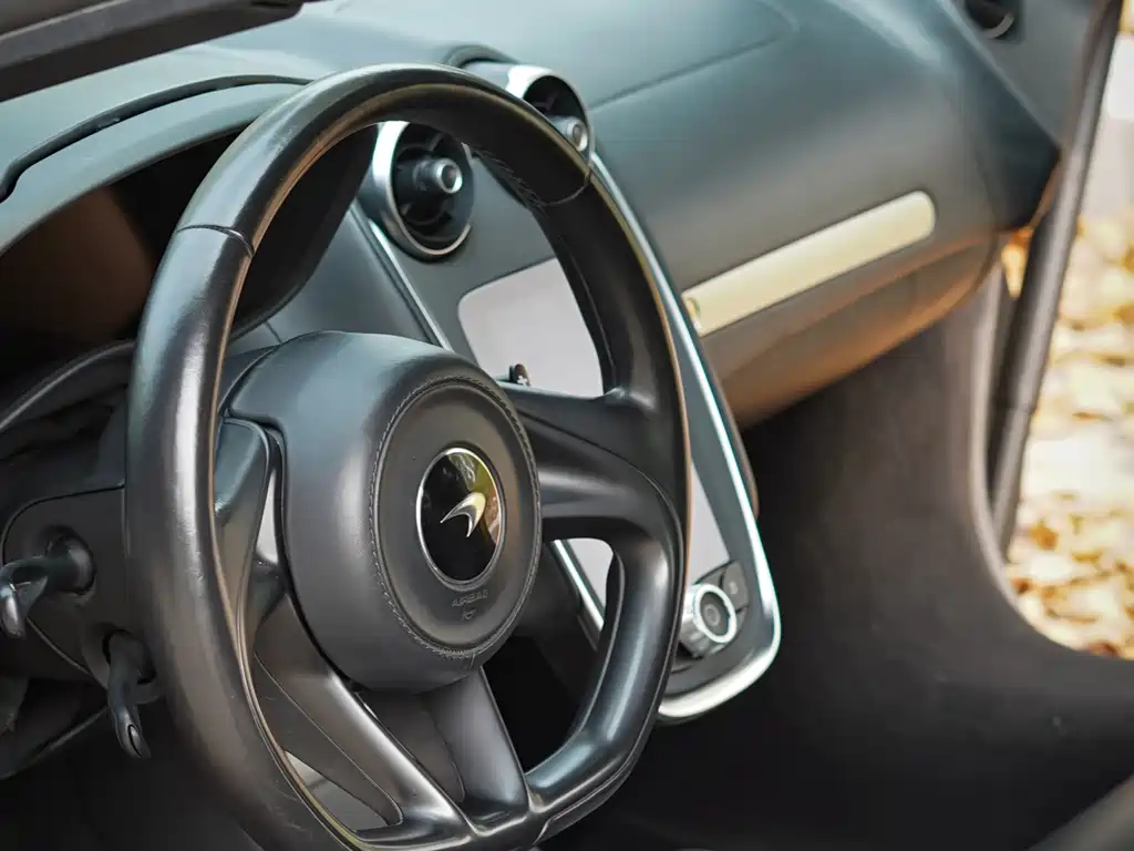 McLaren GT — миниатюра 12