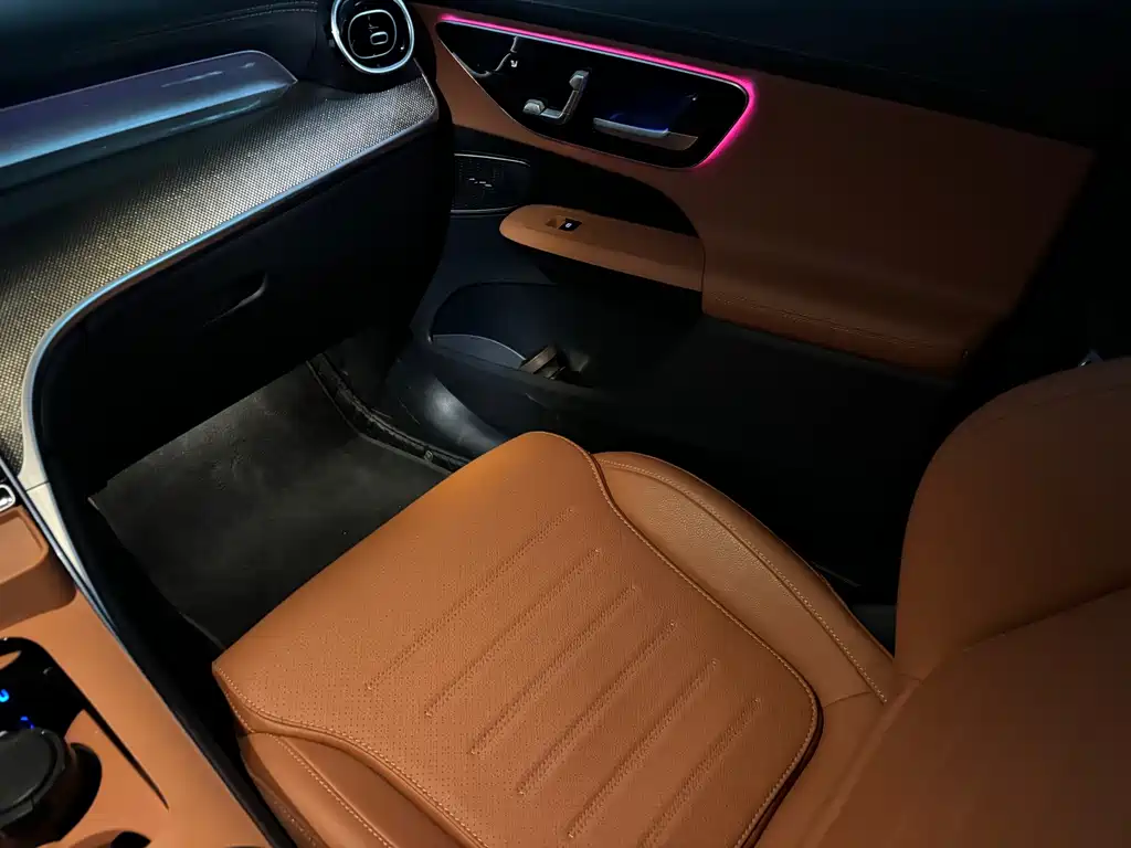 Mercedes-Benz GLC — миниатюра 8