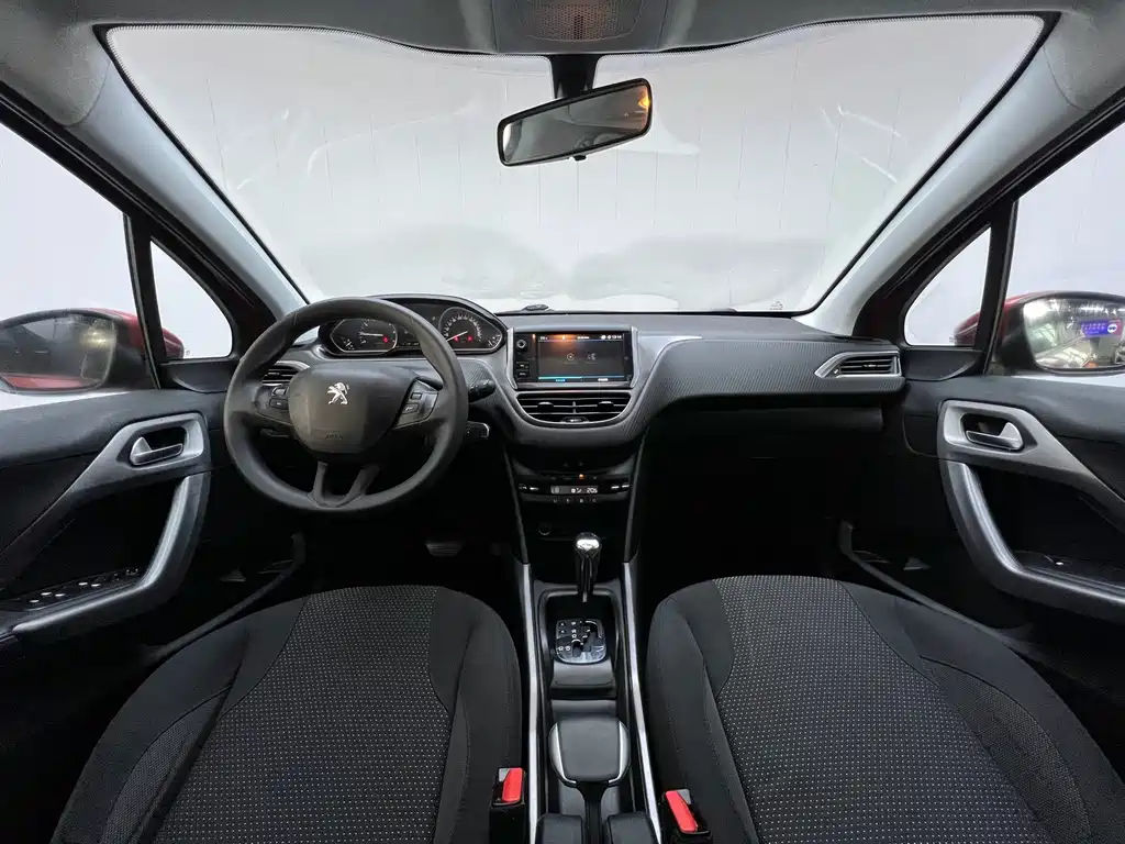 Peugeot 2008 — миниатюра 6
