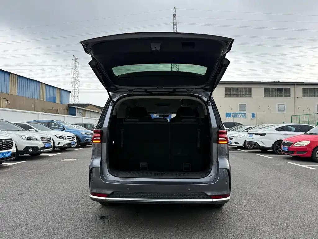 Roewe iMAX8 — миниатюра 22
